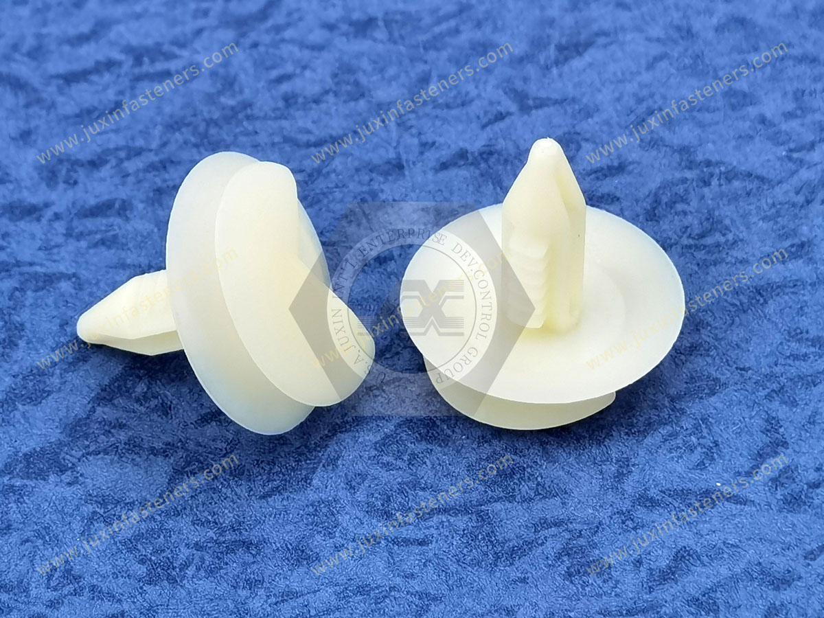 JX-13M05120 自動車用一般プラスチック有刺鉄線プッシュリベットファスナー