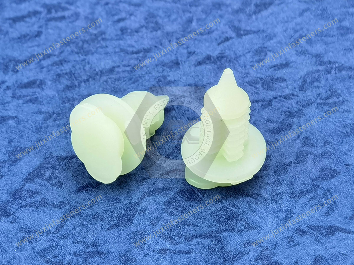 JX-13M05991 自動車用一般プラスチック有刺ねじリベット