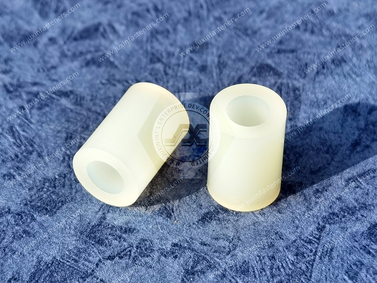 特殊ナイロンスペーサーねじなし