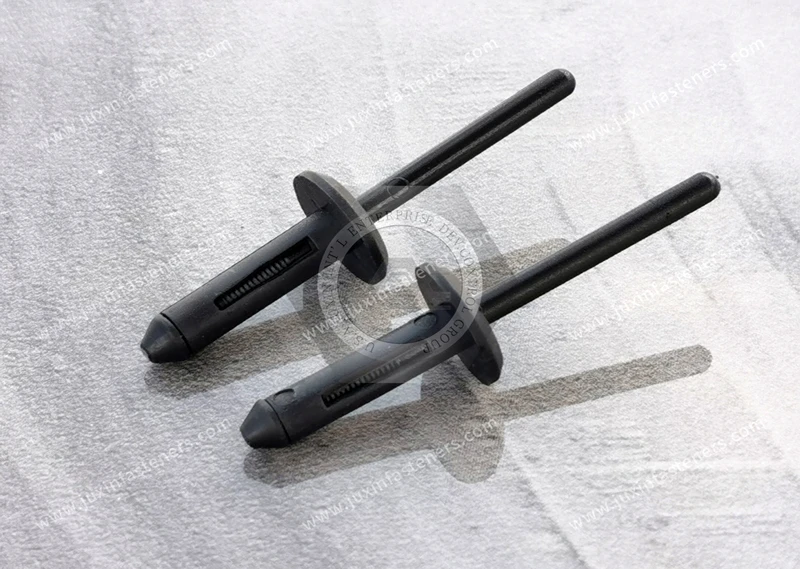 JX-13M01300 自動車用一般プラスチックブラインドリベット
