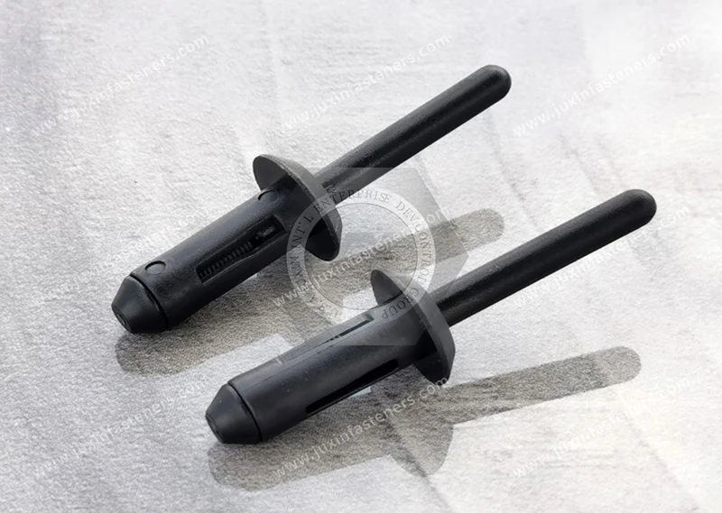 JX-13M01562 自動車用一般プラスチックブラインドリベット