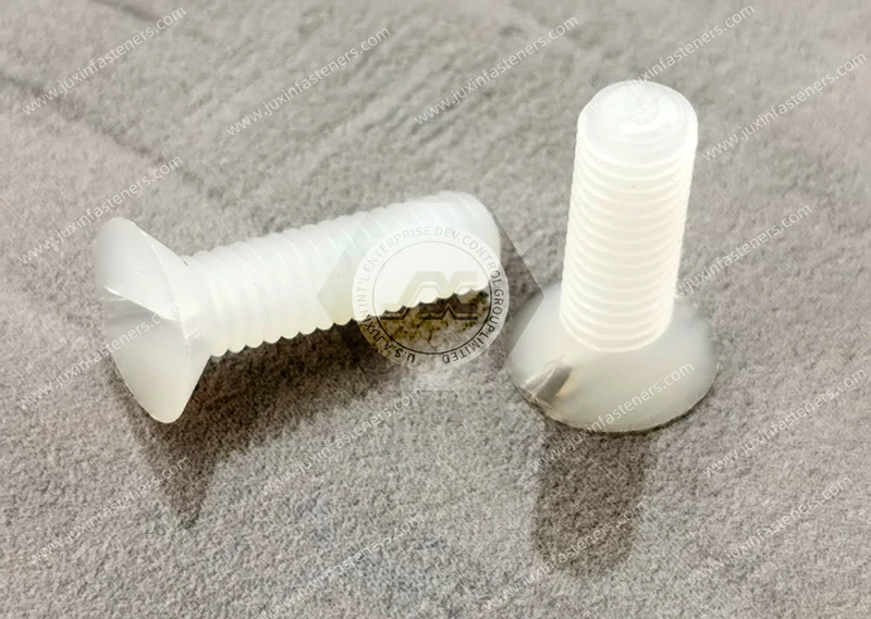 PVDF すりわり付き皿ねじ