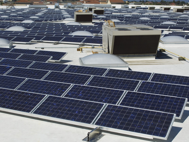  太陽光発電、風力エネルギー、ロボティクス、AI アプリケーション向けのファスナー ソリューション